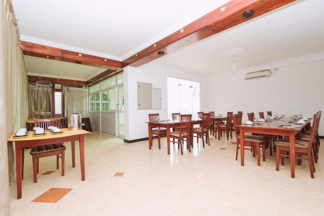 The Peak Pavilion Kandy Exterior photo